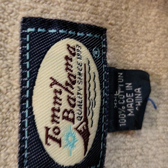 Tommy Bahama sweater half zip - Picture 2 of 3